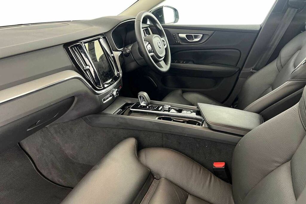 Volvo V60 B4 Plus, Mild Hybrid, Dark Tints RV25UUG Grey #3