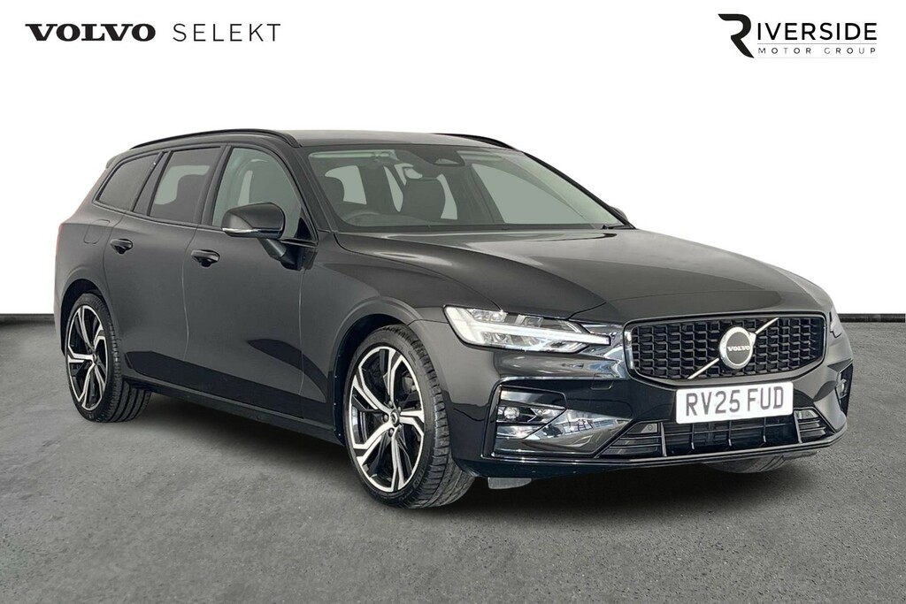 Volvo V60 B4 Plus, Mild Hybrid, Dark Tints RV25FUD Black #2