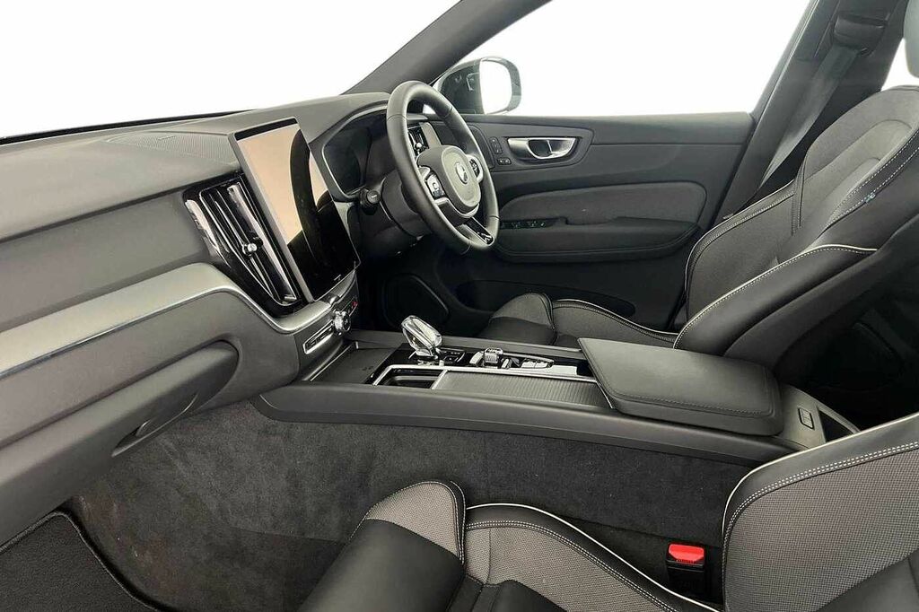 Volvo XC60 T6 Black Edition Plus, Awd Plug-in Hybrid, Electri RV75CLY Black #3