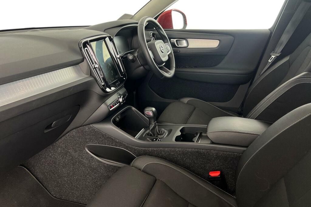 Volvo XC40 T3 Momentum Pro Pan Roof Tints Park A YR19EBO Red #4