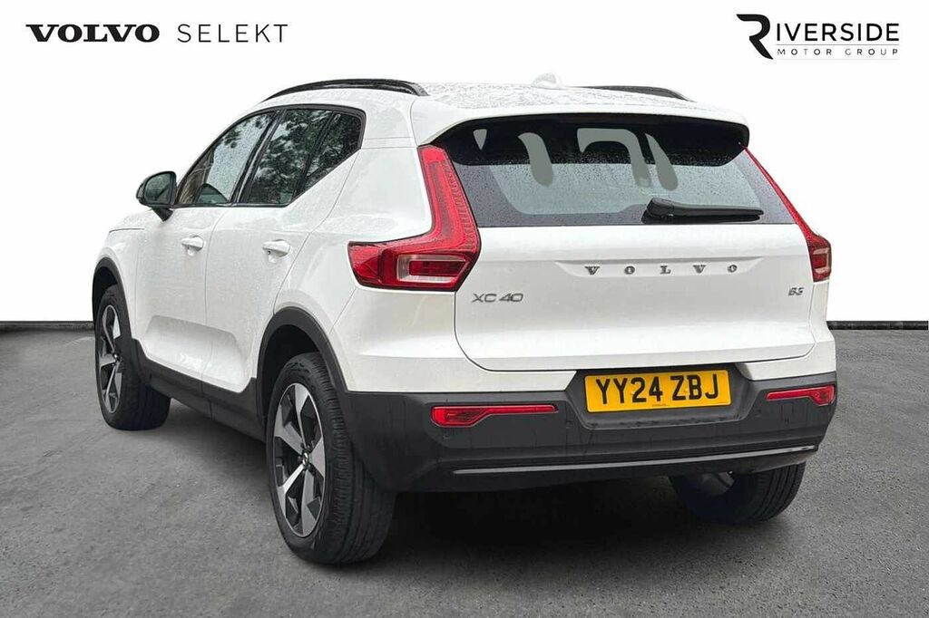 Volvo XC40 Plus, B3 Mild Hybrid, Dark YY24ZBJ White #5
