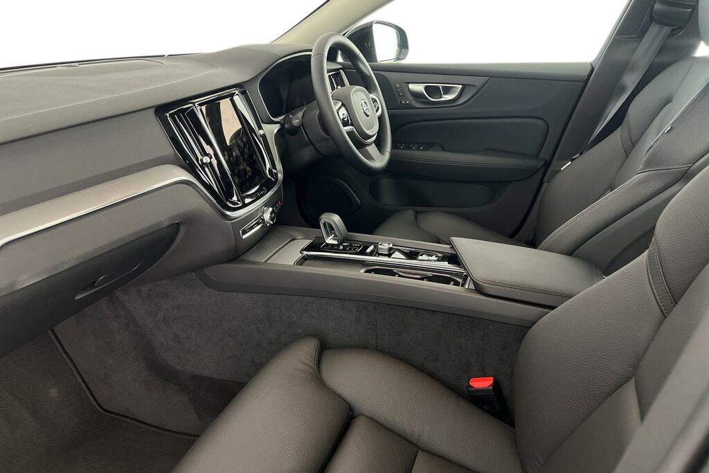 Volvo V60 Plus, B4 Mild Hybrid, Dark YS75GYP Blue #4