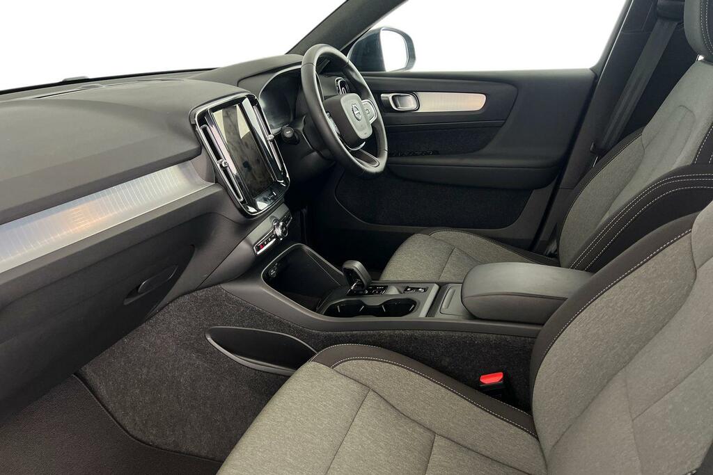Volvo XC40 B3 Core, Mild Hybrid, RJ25VVM Blue #4
