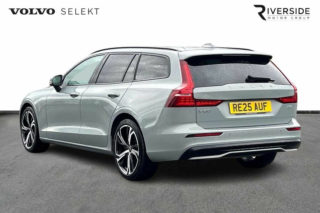 Volvo V60 Plus, B4 Mild Hybrid, Dark RE25AUF Grey #5