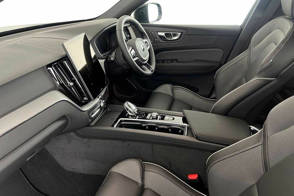 Volvo XC60 B5 Black Edition Plus, Awd Mild Hybrid, YT75ZCU Blue #2