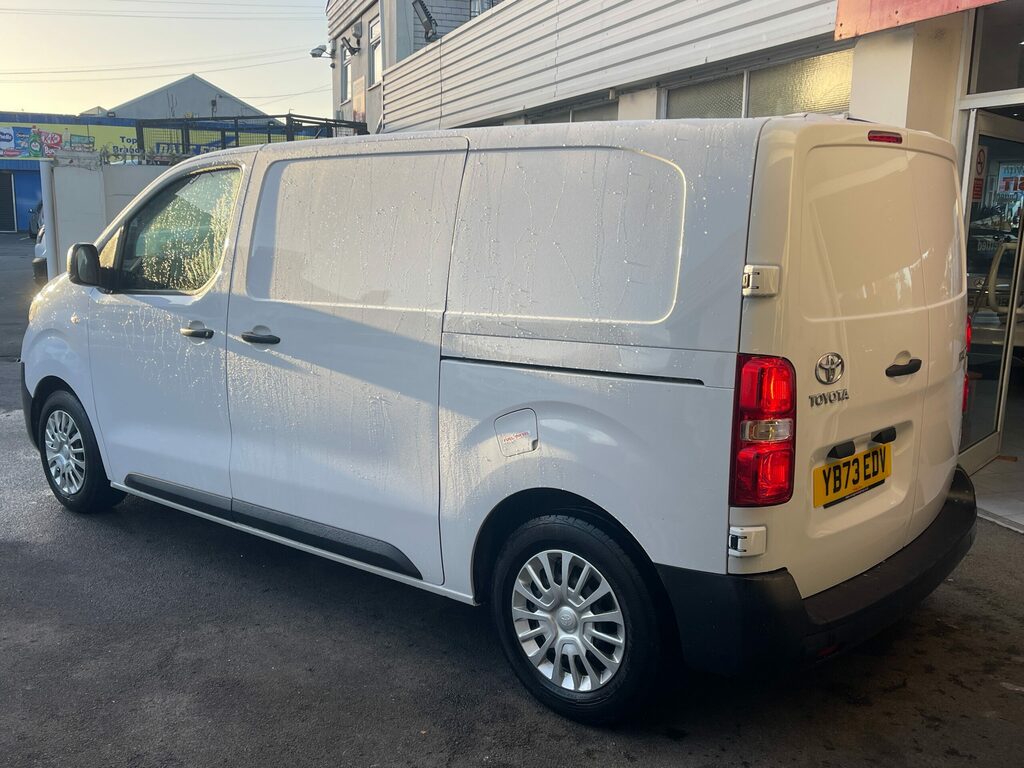 Toyota PROACE 1.5 Proace Icon 118 Bhp White #3
