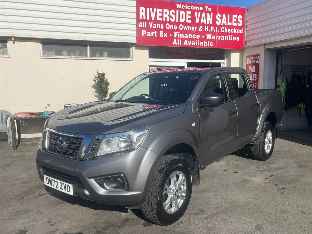 Nissan Navara 2.3 Navara Acenta Dci 160.9 Bhp Grey
