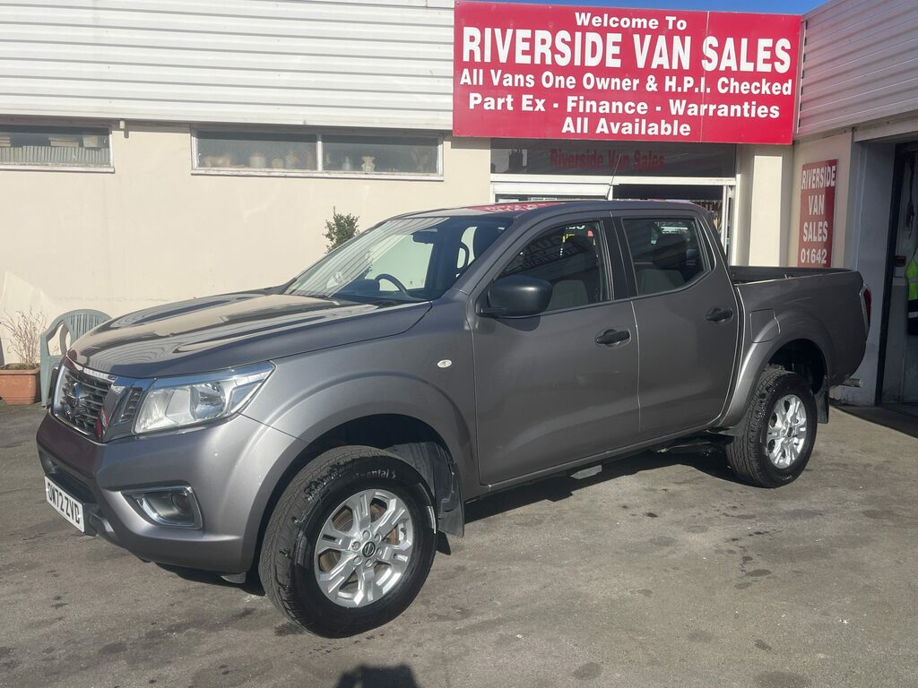 Nissan Navara 2.3 Navara Acenta Dci 160.9 Bhp OW72ZVD Grey #2