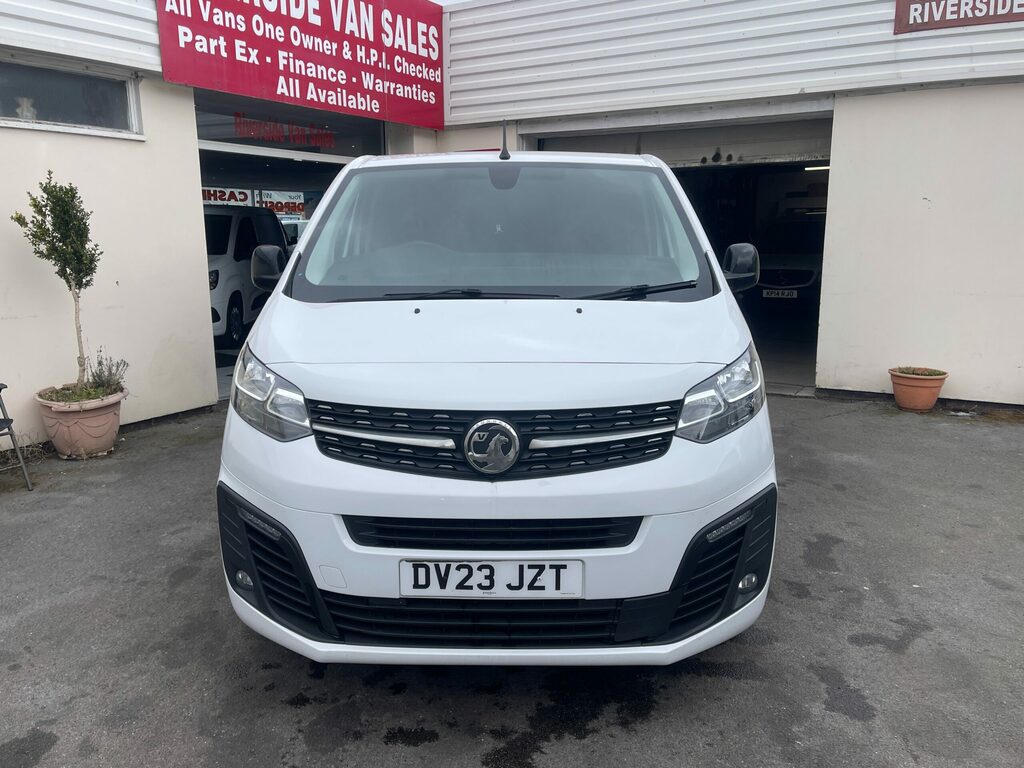 Vauxhall Vivaro 1.5 Vivaro F2900 Professional Ss 100.6 Bhp DV23JZT White #2