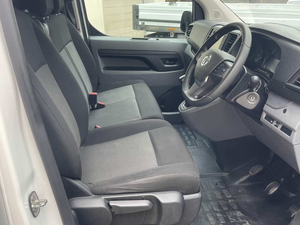 Vauxhall Vivaro 1.5 Vivaro F2900 Dynamic Ss 100.6 Bhp DY22UXJ White #4