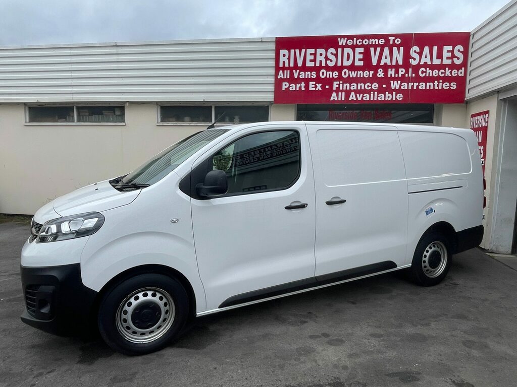 Vauxhall Vivaro 1.5 Vivaro F2900 Dynamic Ss 100.6 Bhp White