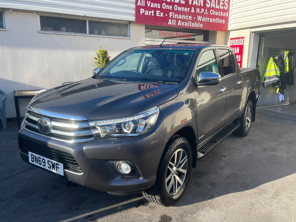 Toyota HILUX 2.4 Hi-luxury Invincible D-4d 4Wd Double Cab Grey