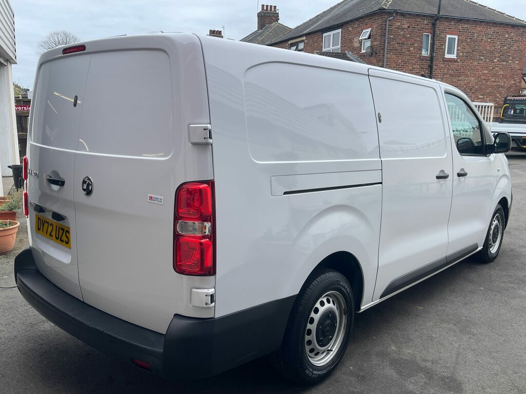 Vauxhall Vivaro 1.5 Vivaro F2900 Dynamic Ss 100.6 Bhp DY72UZS White #2