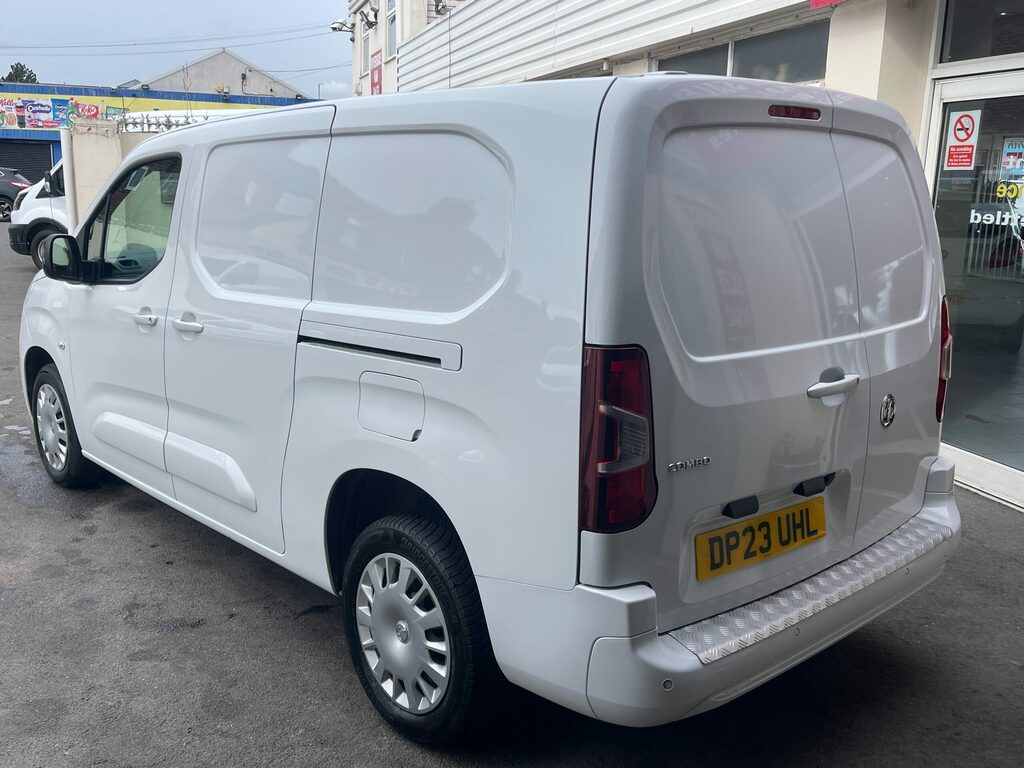 Vauxhall Combo 1.5 Combo 2300 Professional Turbo D Ss 100.6 Bhp DP23UHL White #3