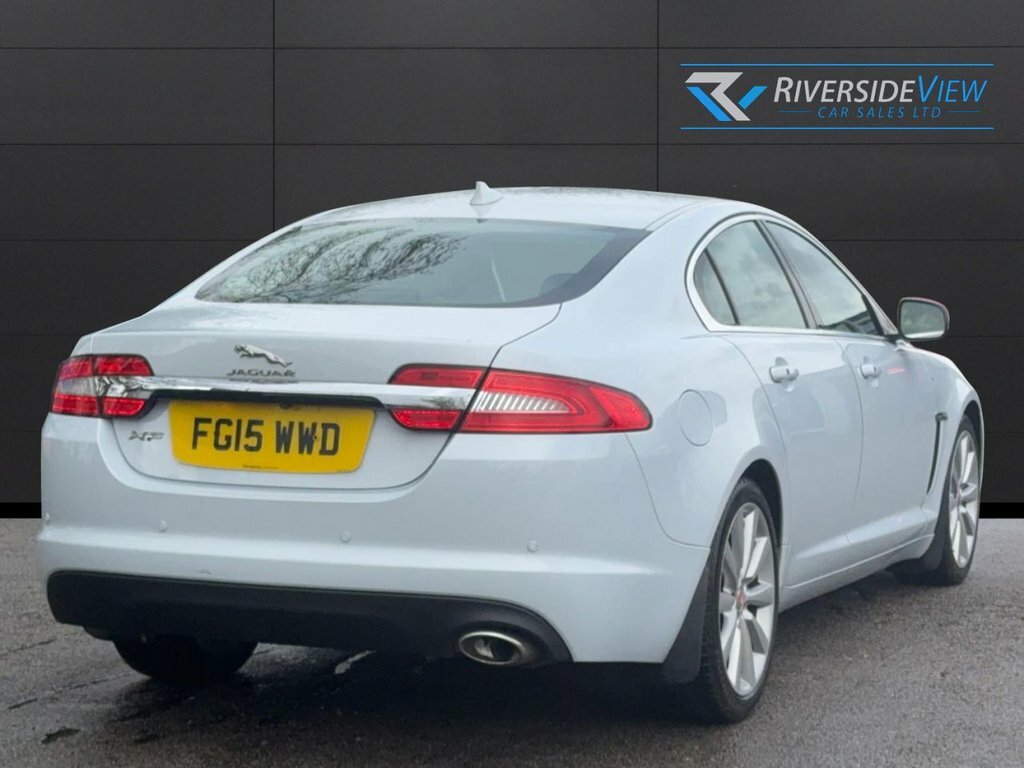 Jaguar XF 2.2L Portfolio FG15WWD White #4
