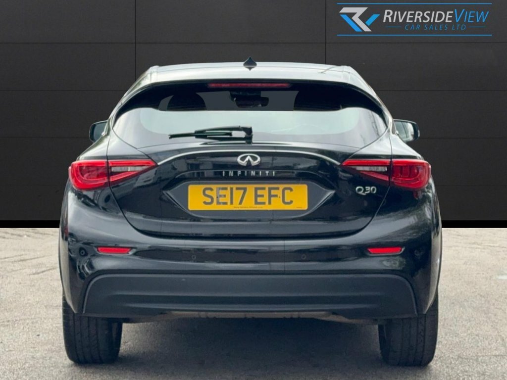 Infiniti Q30 1.5L Business Executive SE17EFC Black #5