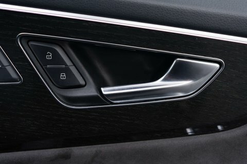 Audi Q8 Petrol Black #15