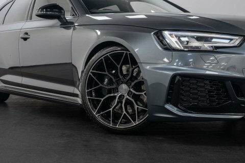 Audi RS4 Carbon Black Black #2