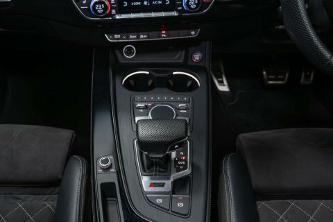 Audi RS4 Carbon Black Black #22