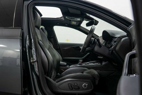 Audi RS4 Carbon Black Black #15