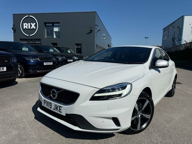 Volvo V40 T2 R-design Edition Hatchback PV19JKE White