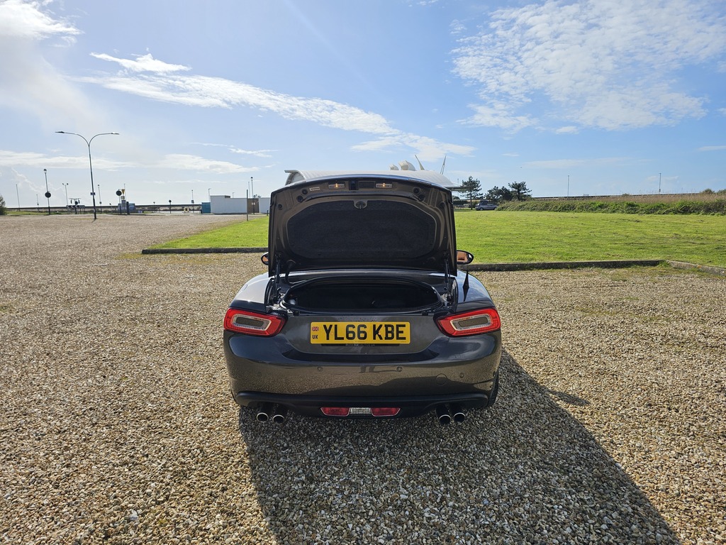 Fiat 124 Spider Classica 1.4 Multiair White #6