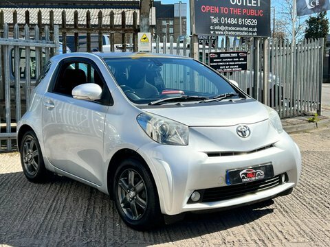Toyota IQ Vvt-i Iq2 Silver #2