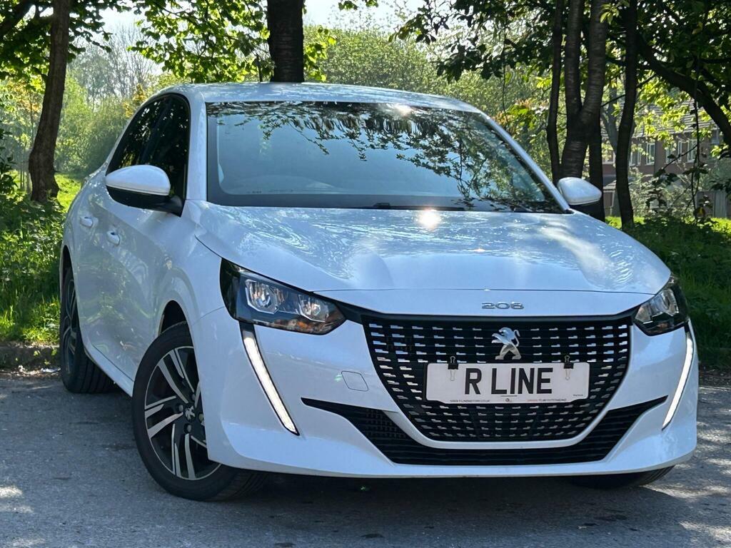 Peugeot 208 1.2 Puretech Allure Premium Eat Euro 6 S S White