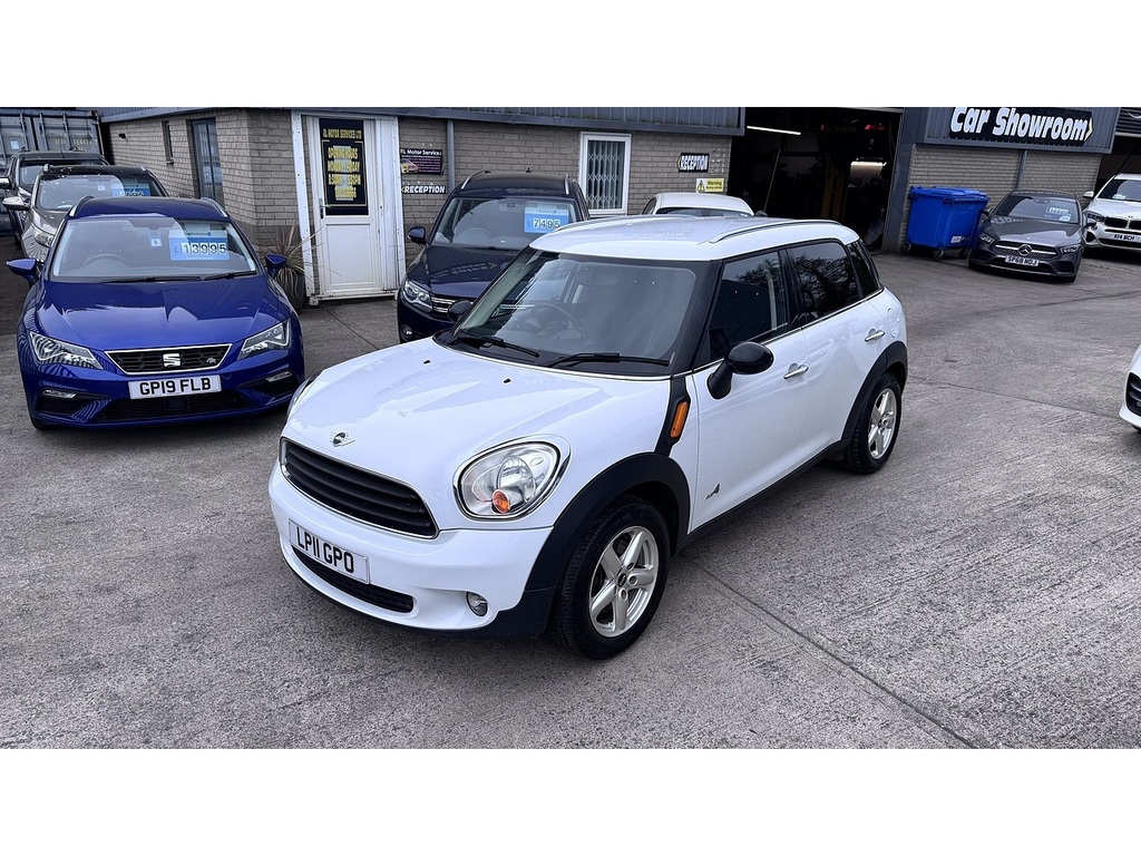 Mini Countryman Cooper D LP11GPO White #2