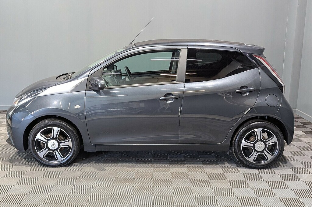 Toyota Aygo 1.0 Vvt-i X-clusiv 2 X-wave Euro NA16WYX Grey #3