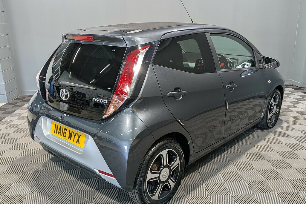 Toyota Aygo 1.0 Vvt-i X-clusiv 2 X-wave Euro NA16WYX Grey #6