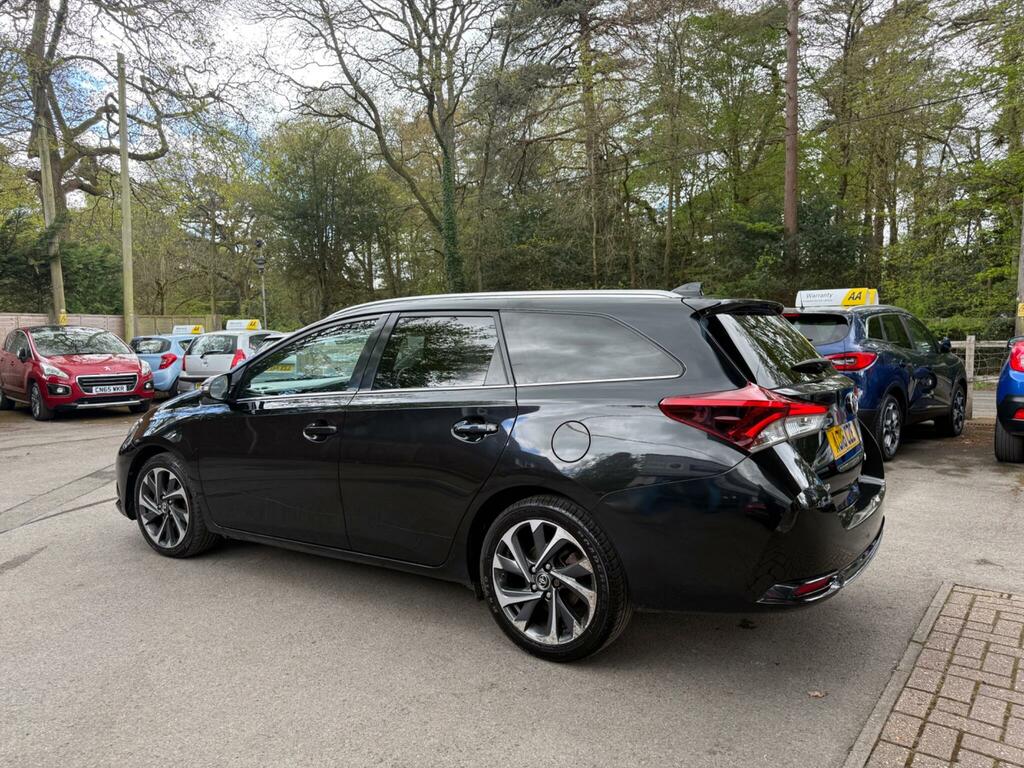 Toyota Auris 1.6 D-4d Design Touring Sports Euro 6 S S AO16CZE Black #2