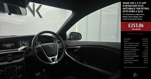 Volvo V40 1.5 T2 Gpf R-design Nav Plus Hatchback Black #3