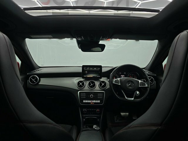 Mercedes-Benz GLA Class 1.6 Gla200 Amg Line Premium Plus Suv AM02OAR Red #4