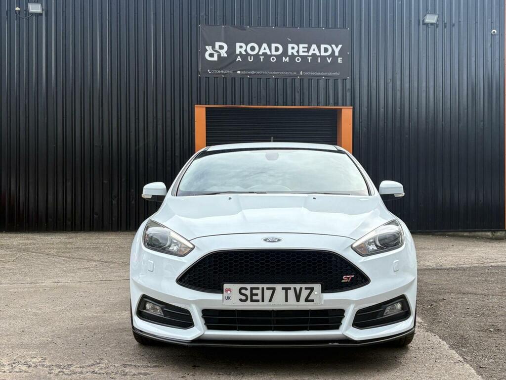 Ford Focus Hatchback 2.0T Ecoboost St-3 Euro 6 Ss 201 SE17TVZ White #2