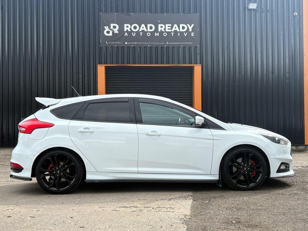 Ford Focus Hatchback 2.0T Ecoboost St-3 Euro 6 Ss 201 SE17TVZ White #3