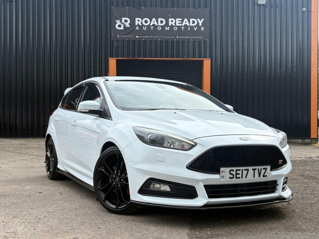 Ford Focus Hatchback 2.0T Ecoboost St-3 Euro 6 Ss 201 White