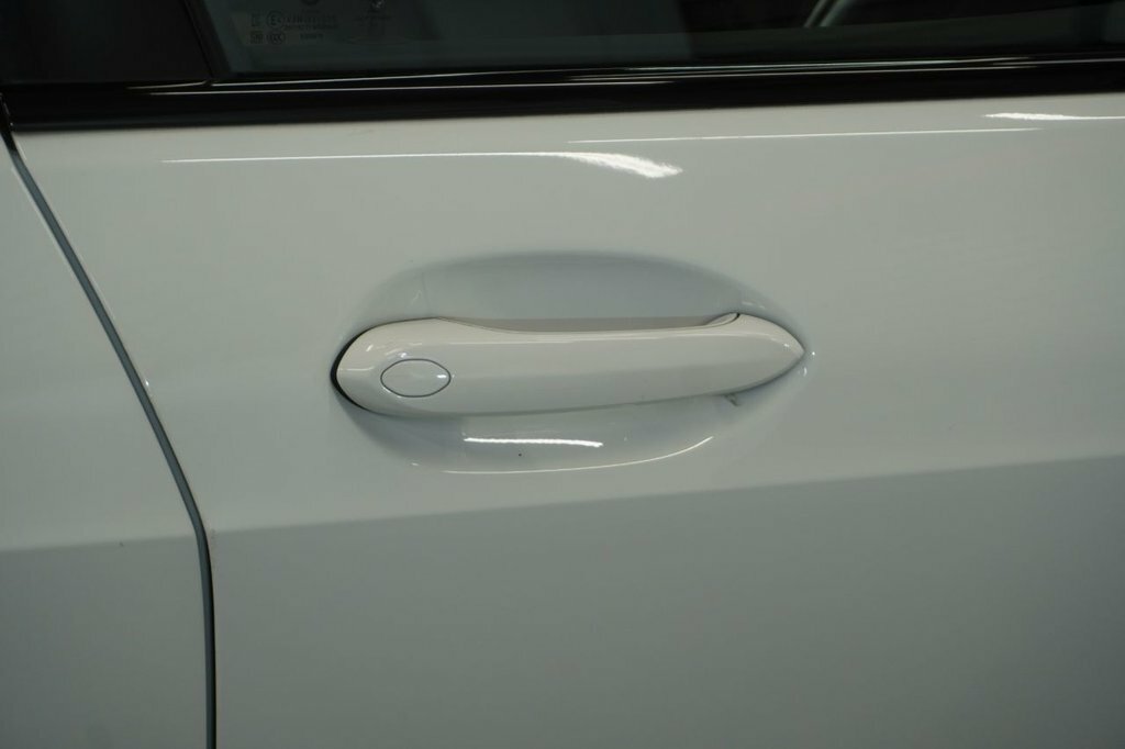 BMW 1 Series 2L Null HV22LHC White #5