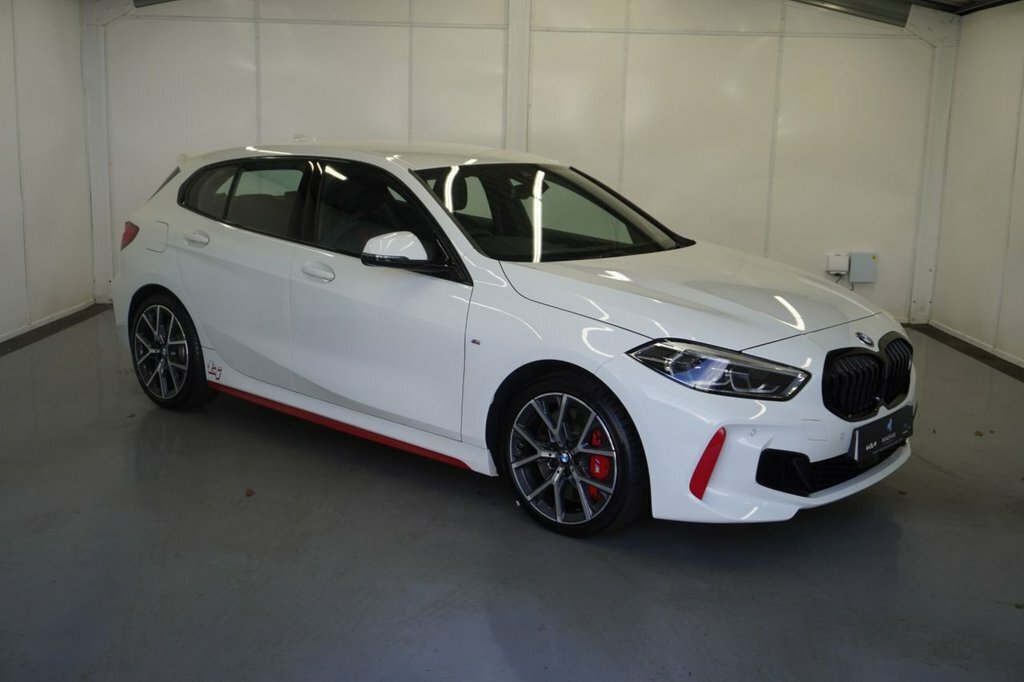 BMW 1 Series 2L Null HV22LHC White #2