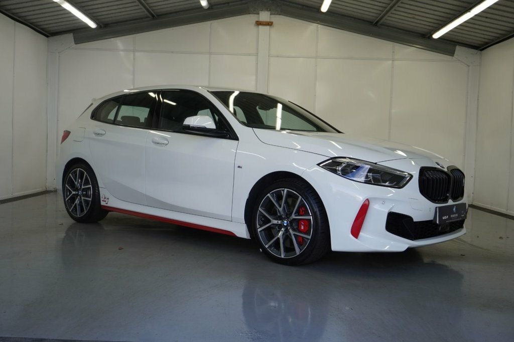 BMW 1 Series 2L Null White