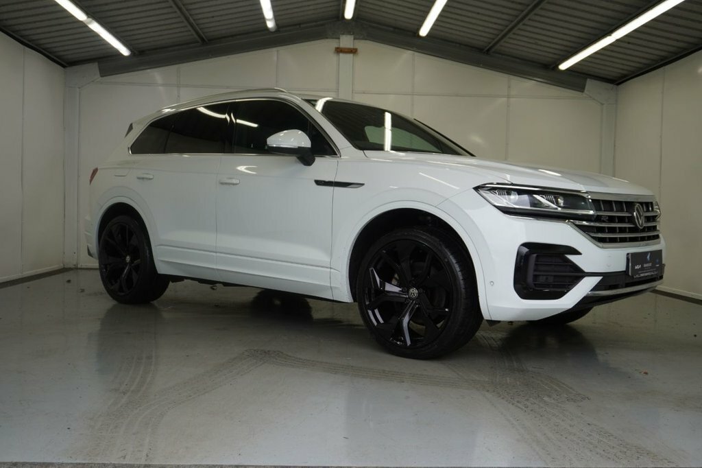 Volkswagen Touareg 3L R-line White