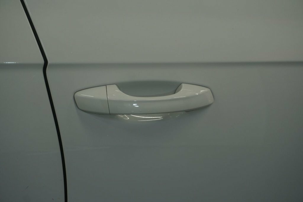 Volkswagen Touareg 3L R-line VE72WOB White #5