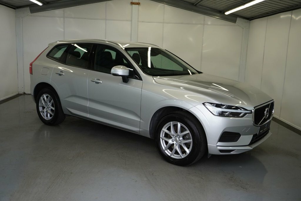 Volvo XC60 2L Momentum Silver #2
