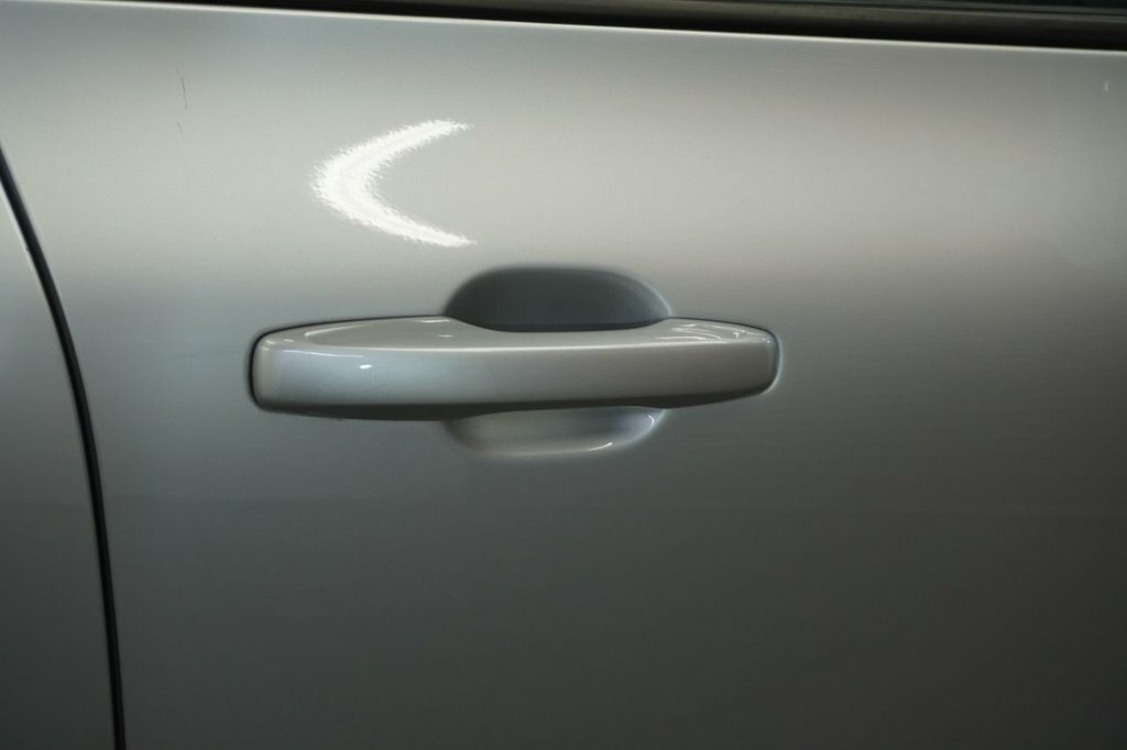 Volvo XC60 2L Momentum Silver #5