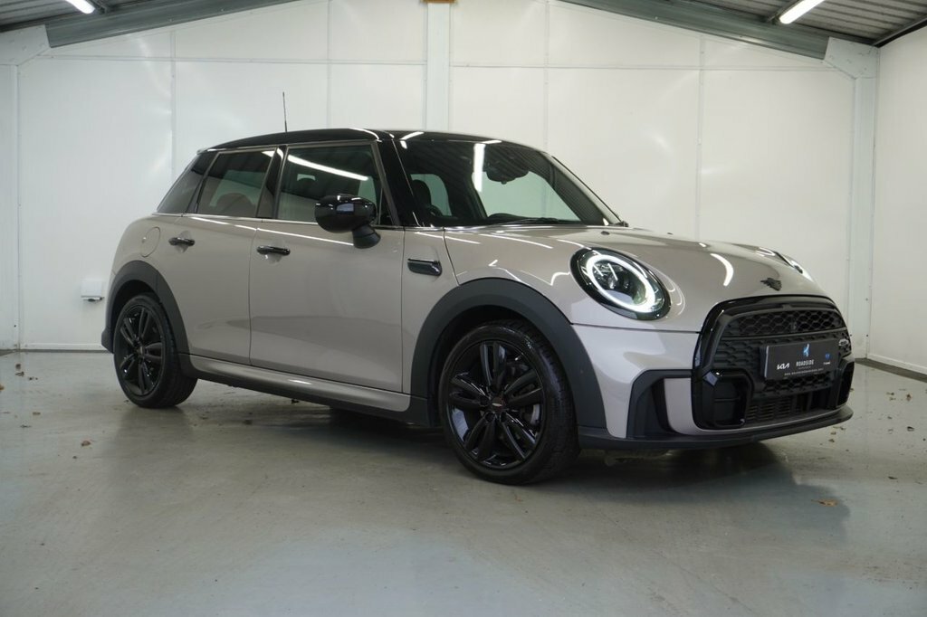 Mini Hatch 1.5L Cooper Sport Grey
