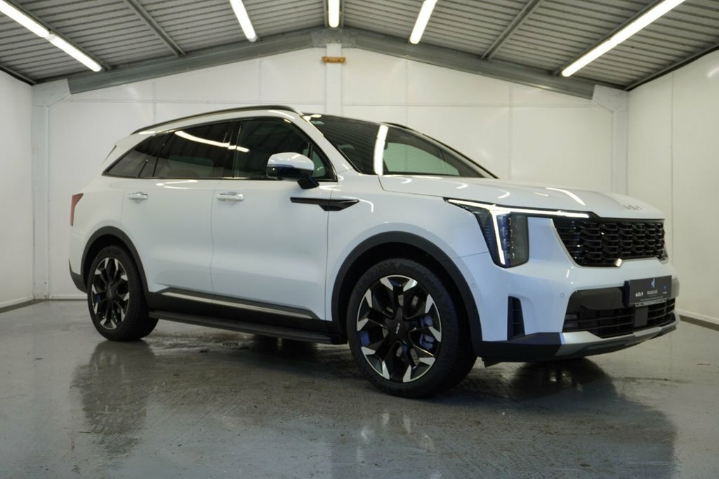 Kia Sorento 2.2L 4 White
