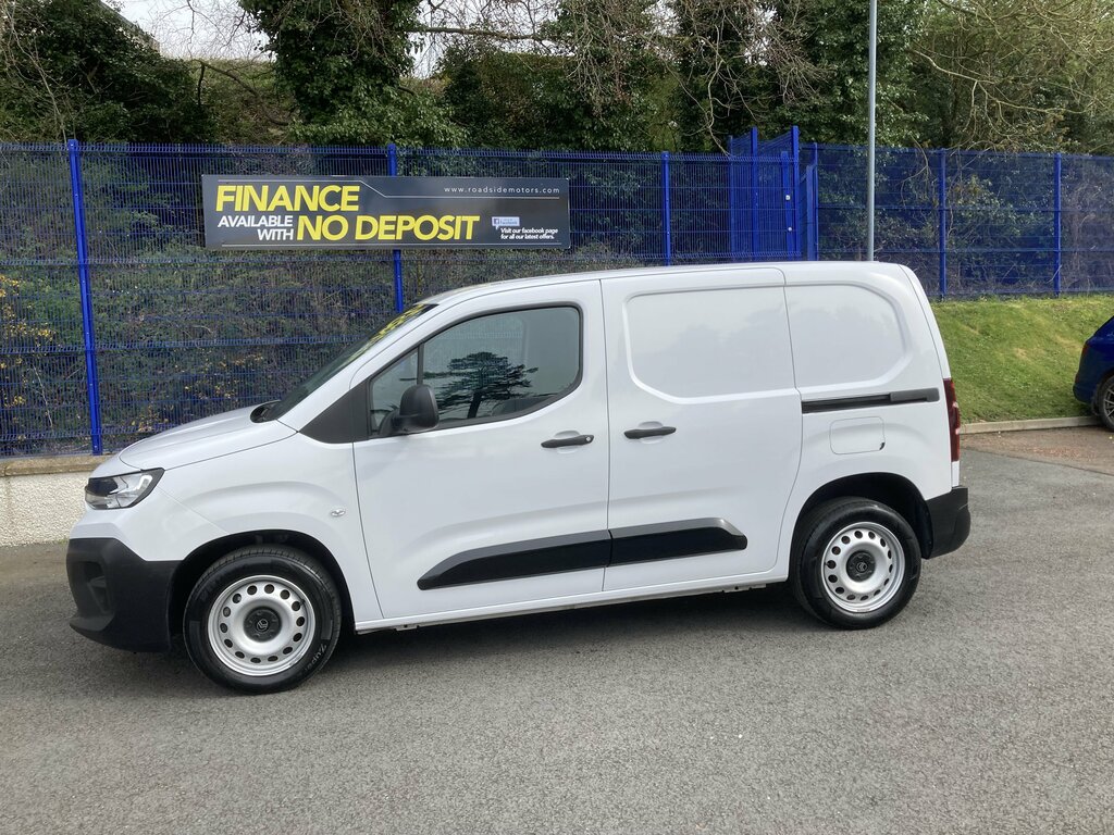 Citroen Berlingo Ex.vat 2024 Citroen Berlingo 1.5 Bhdi M Enterprise CF24NUP White #2