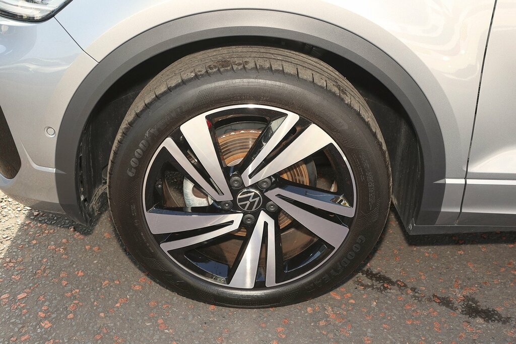 Volkswagen T-Roc 2025 Volkswagen T-roc 1.5 R-line Tsi Dsg DE74MVA Silver #4