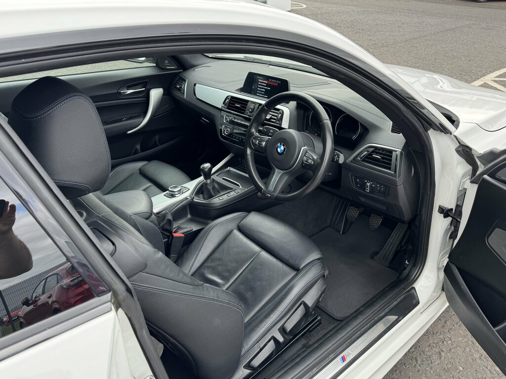 BMW 1 Series 2018 Bmw 1 Series 118D M Sport Shadow Edition White #3