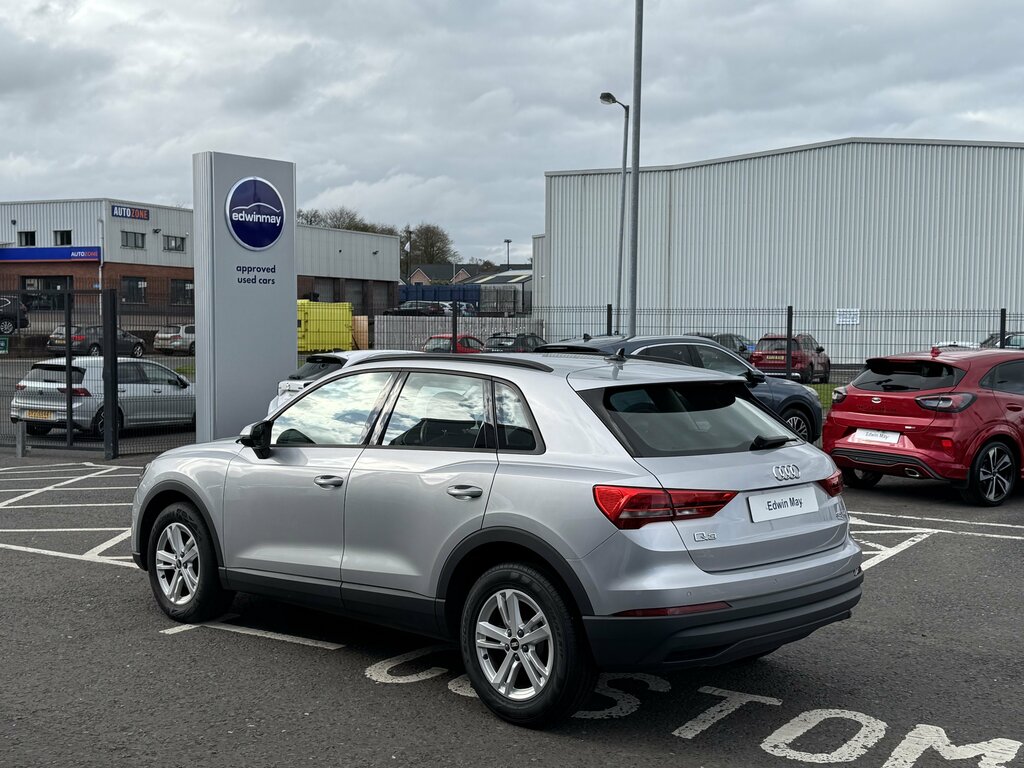 Audi Q3 2021 Audi Q3 Technik 35 Tdi 150Ps S-tronic NG21HVC Silver #6